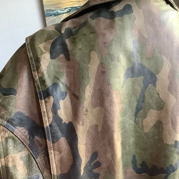 🔥FUBU Men's Camouflage Leather Jacket RARE FIND!!!!!!!! - Picture 11 of 13